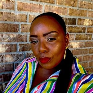 Meet your Posher, Breeana